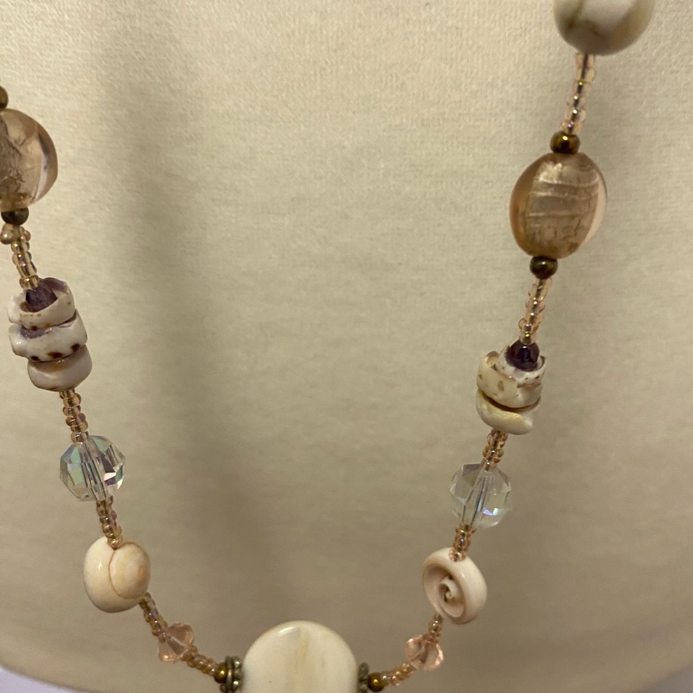 Three long necklaces in excellent condition. Rarely worn. - Picture 10 of 16